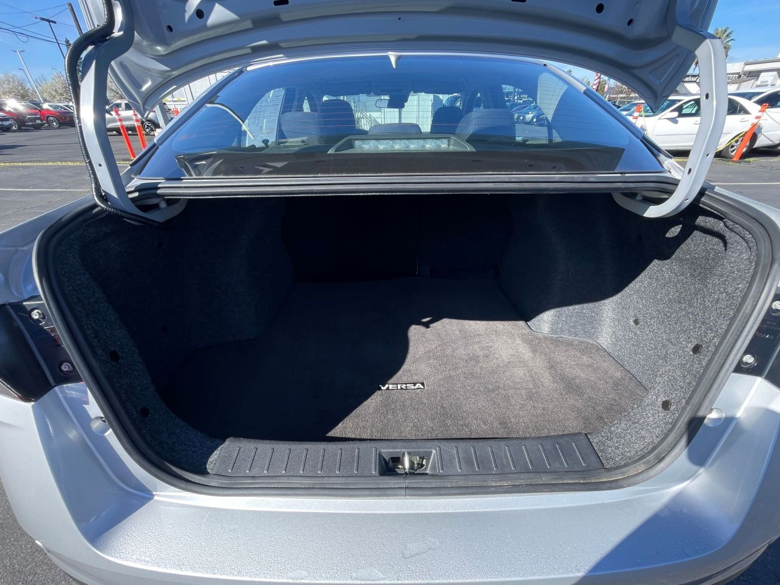 Used 2025 Nissan Versa SV image 25