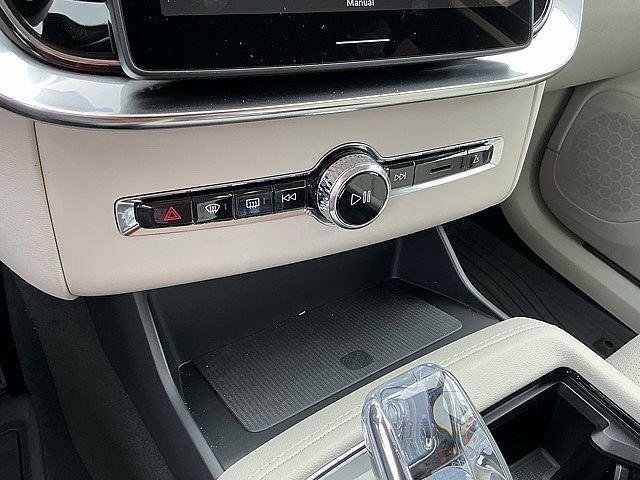New 2026 Volvo XC90 T8 Ultra w/ Protection Package Premier AWD/4WD image 19