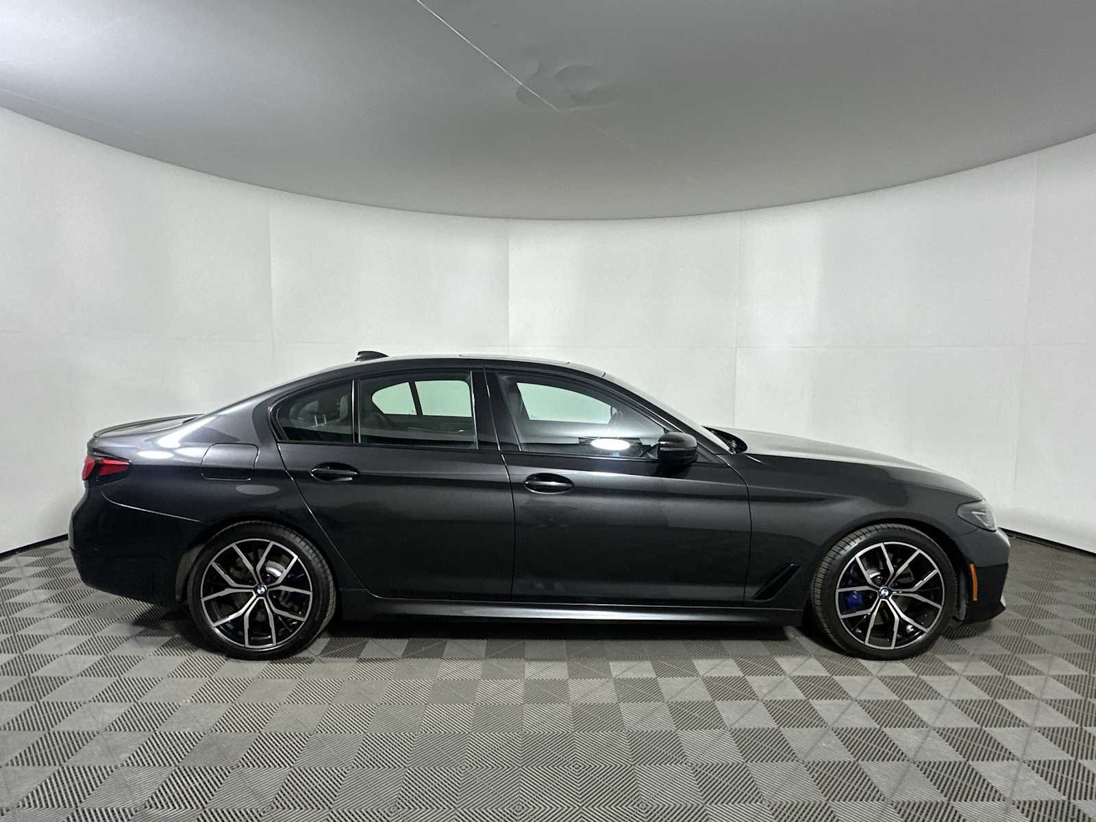 Certified 2023 BMW 540i xDrive w/ M Sport Package AWD/4WD image 7