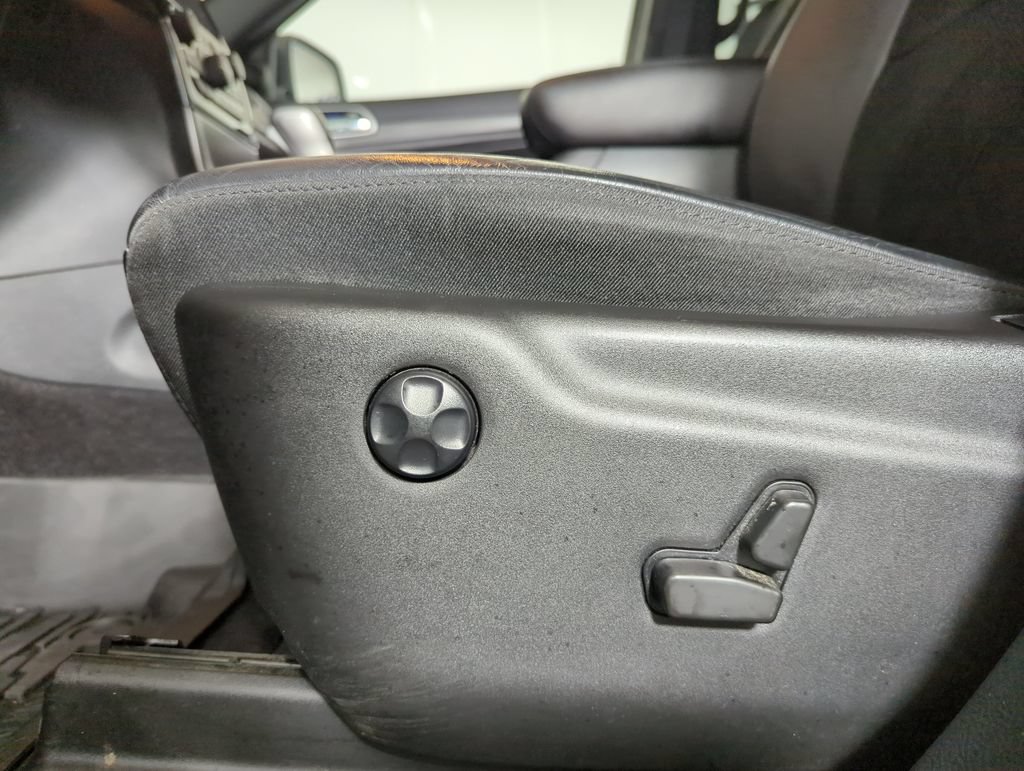 Used 2021 Jeep Grand Cherokee Laredo X RWD image 25