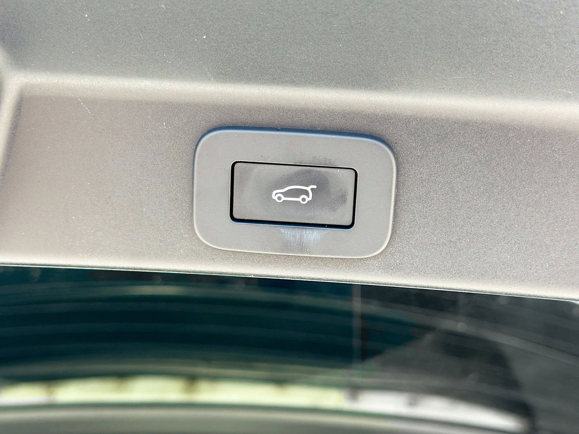 Used 2024 Jaguar F-PACE R-Dynamic S image 14