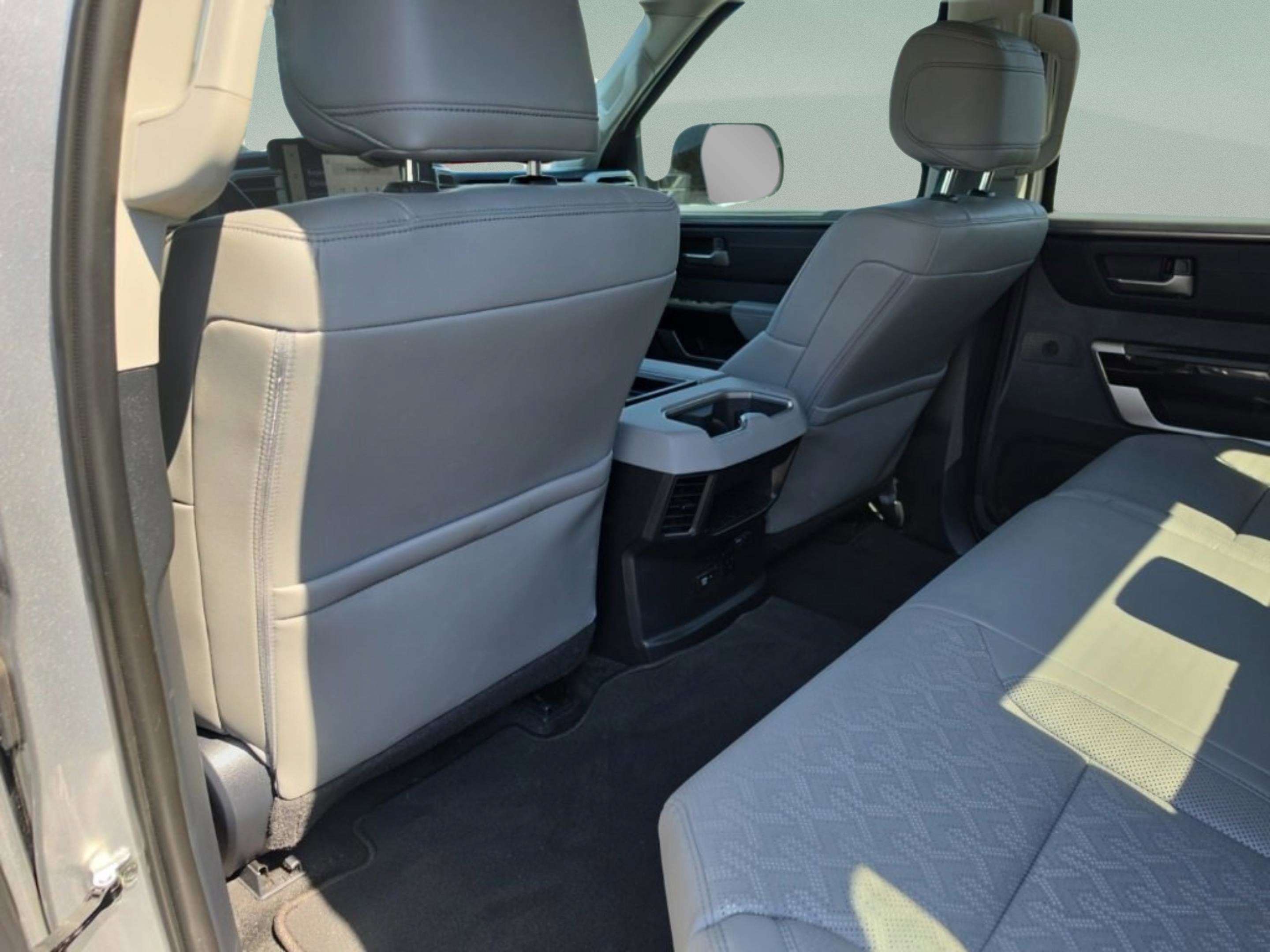 Used 2024 Toyota Tundra Limited image 28