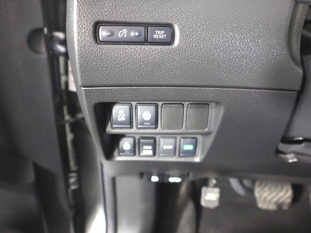 Used 2021 Nissan Rogue Sport SV AWD/4WD image 20