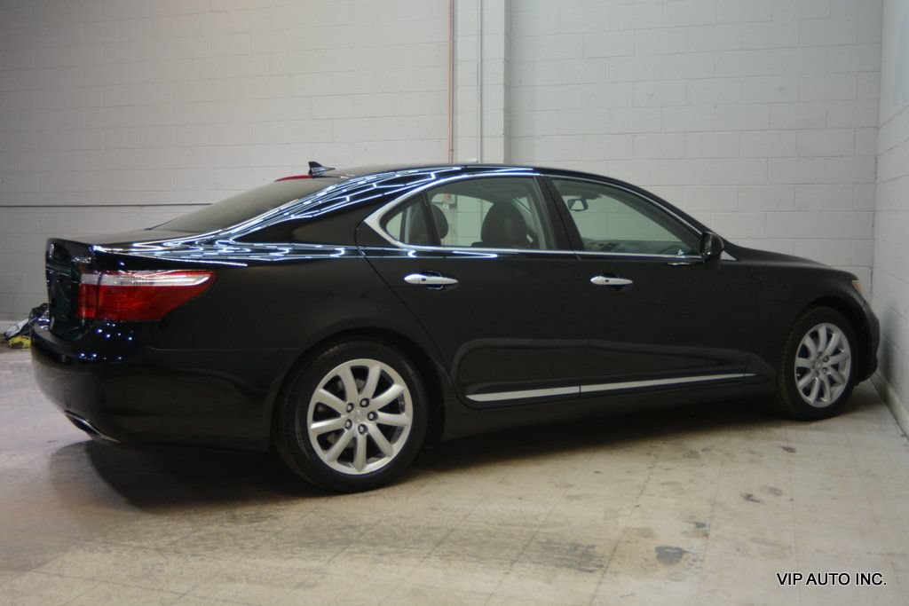 Used 2007 Lexus LS 460 RWD image 31