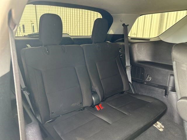 Used 2022 Ford Explorer XLT image 38