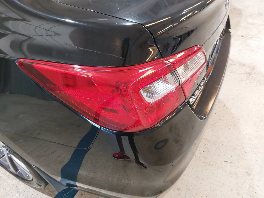 Used 2016 Subaru Legacy 2.5i Limited AWD/4WD image 36