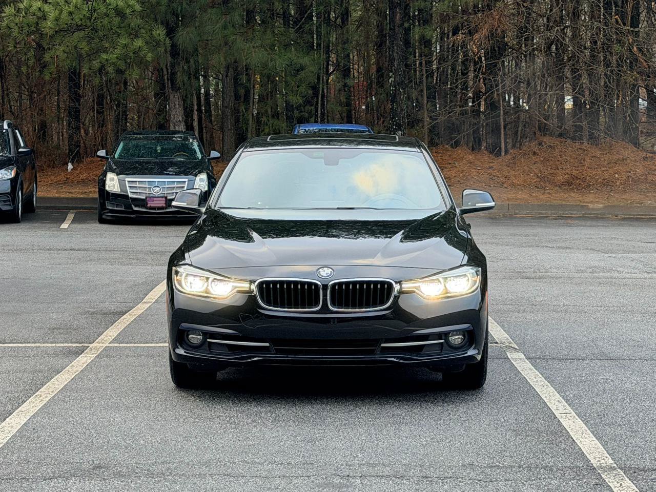Used 2018 BMW 330i Sedan w/ Convenience Package RWD image 2