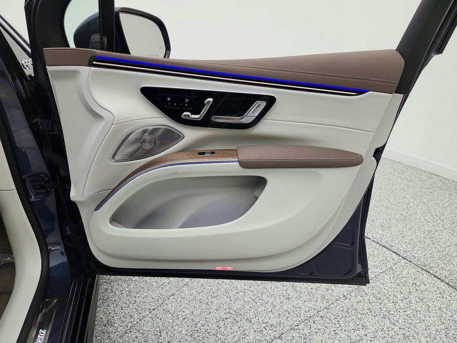 Certified 2023 Mercedes-Benz EQS 580 4MATIC SUV image 20