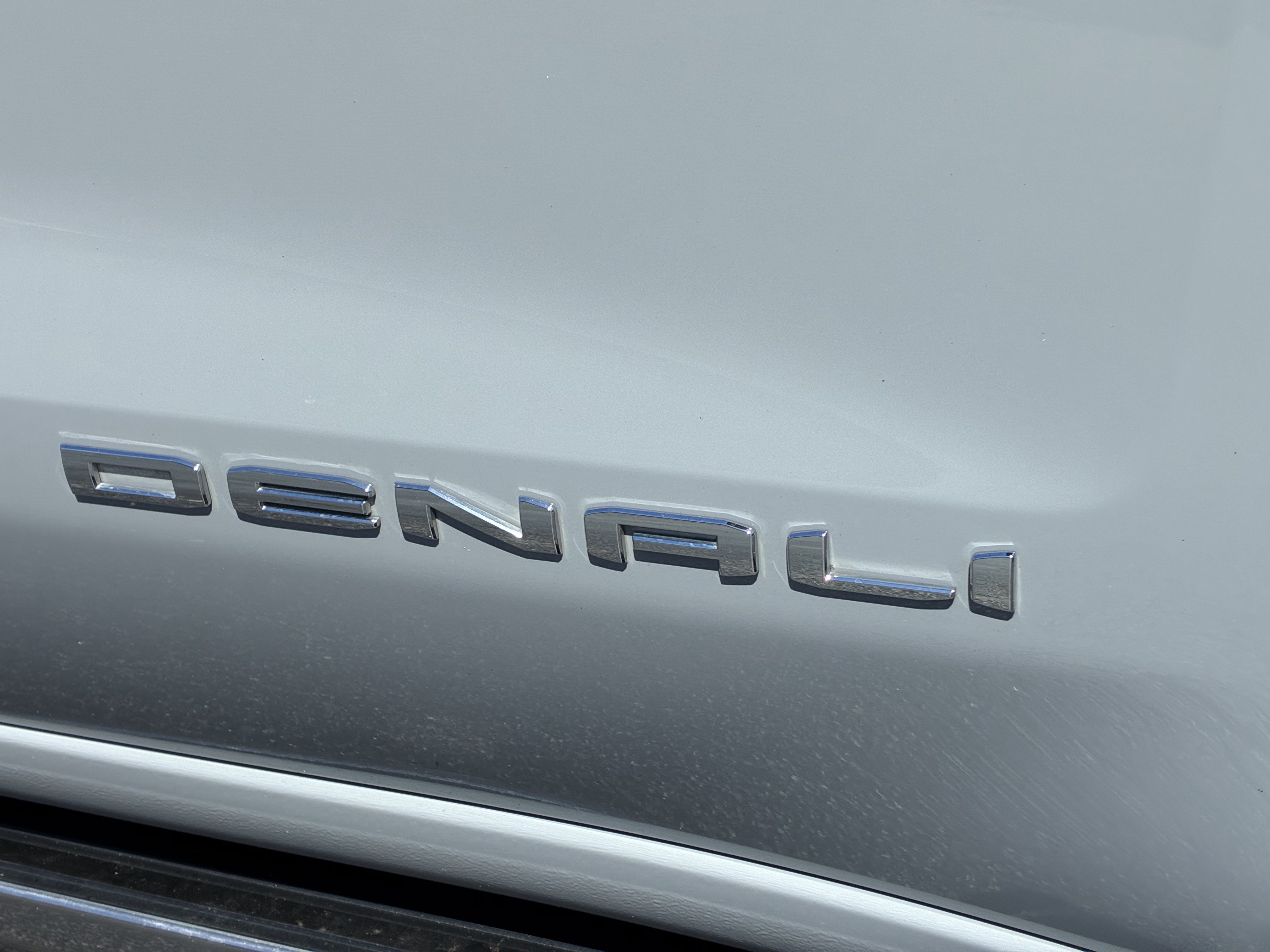 Used 2025 GMC Sierra 1500 Denali Ultimate AWD/4WD image 8