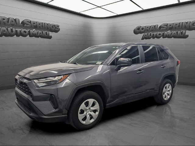 Used 2024 Toyota RAV4 LE FWD image 3