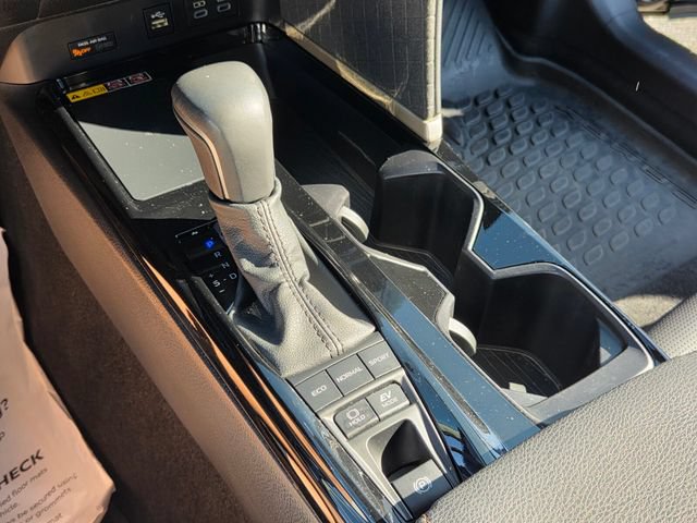 Used 2025 Toyota Camry XLE FWD image 24