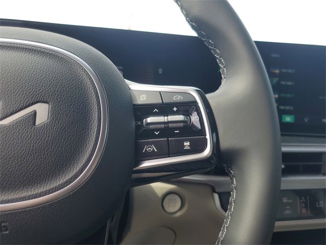 New 2025 Kia Sorento S image 19