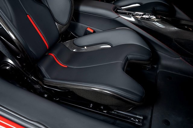 Used 2024 Ferrari SF90 Spider image 50