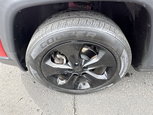 Used 2019 Jeep Compass Latitude image 31