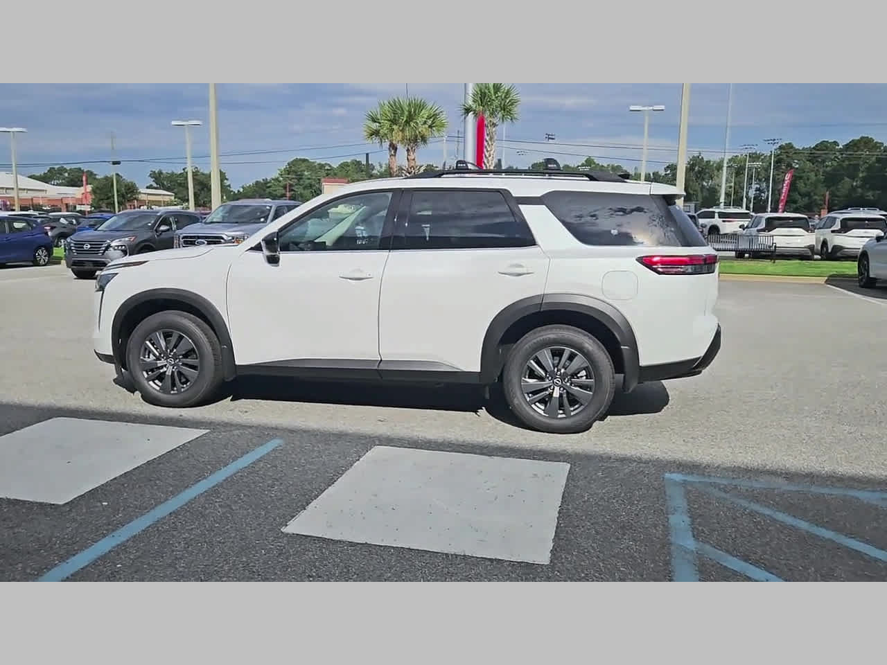 New 2026 Nissan Pathfinder SV w/ Cargo Package FWD image 26
