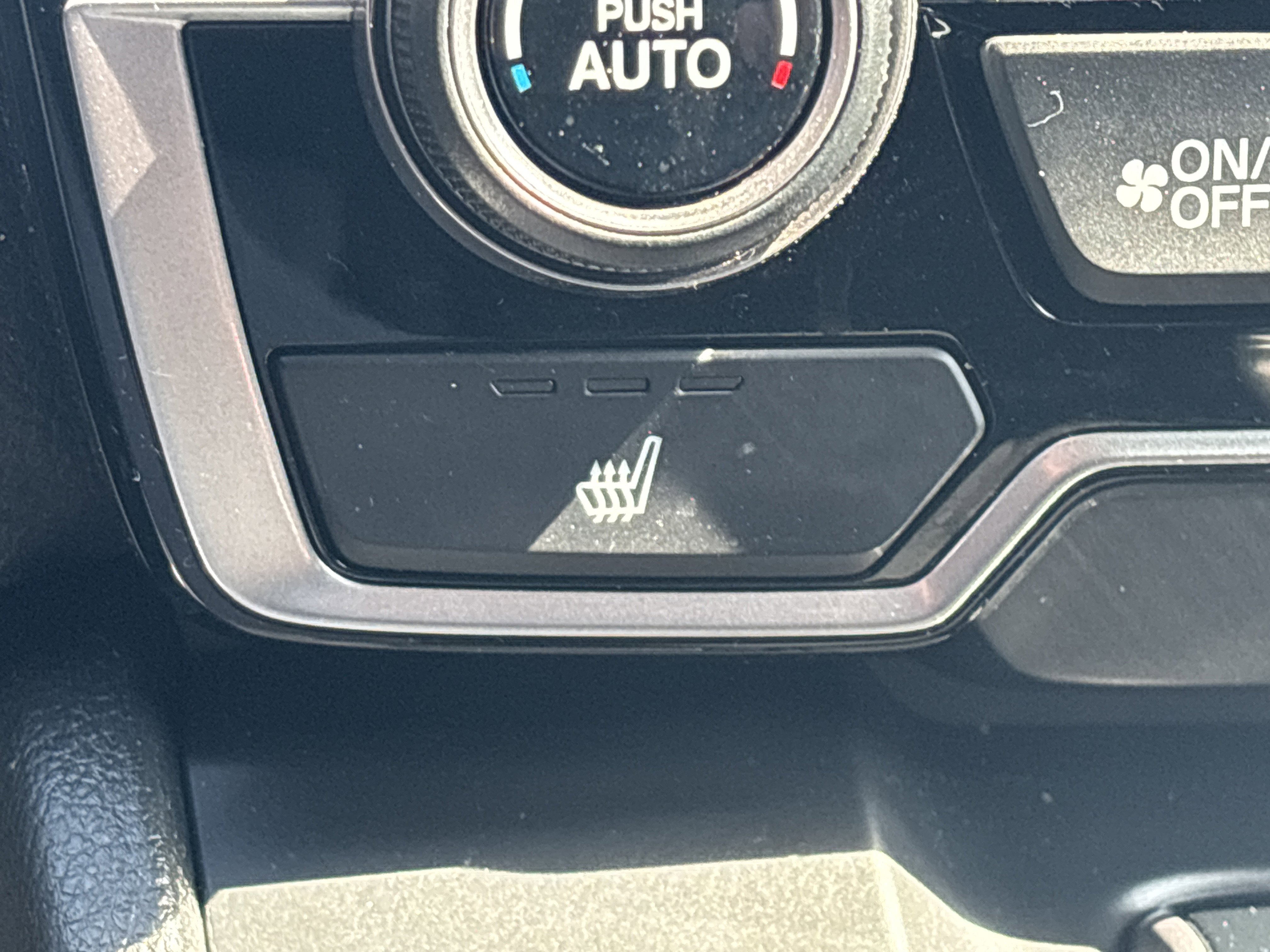 Used 2018 Honda CR-V Touring image 31