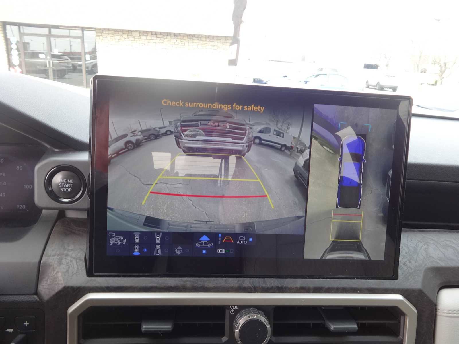 Used 2024 Toyota Tacoma Limited w/ Limited Package (LT) image 28