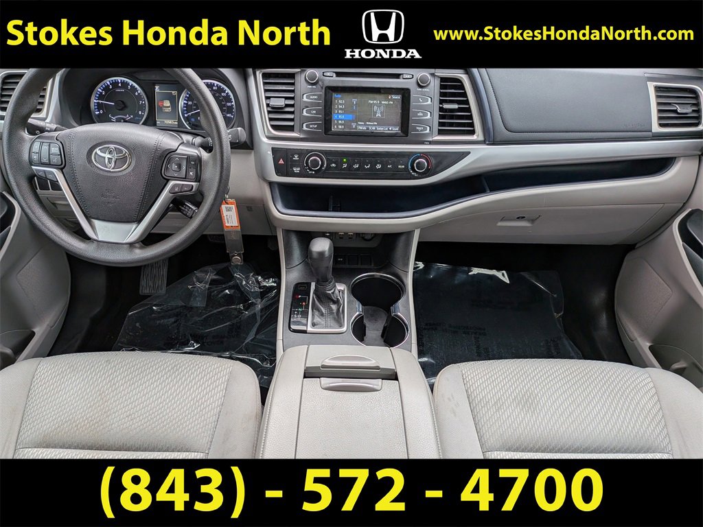 Used 2019 Toyota Highlander LE image 14