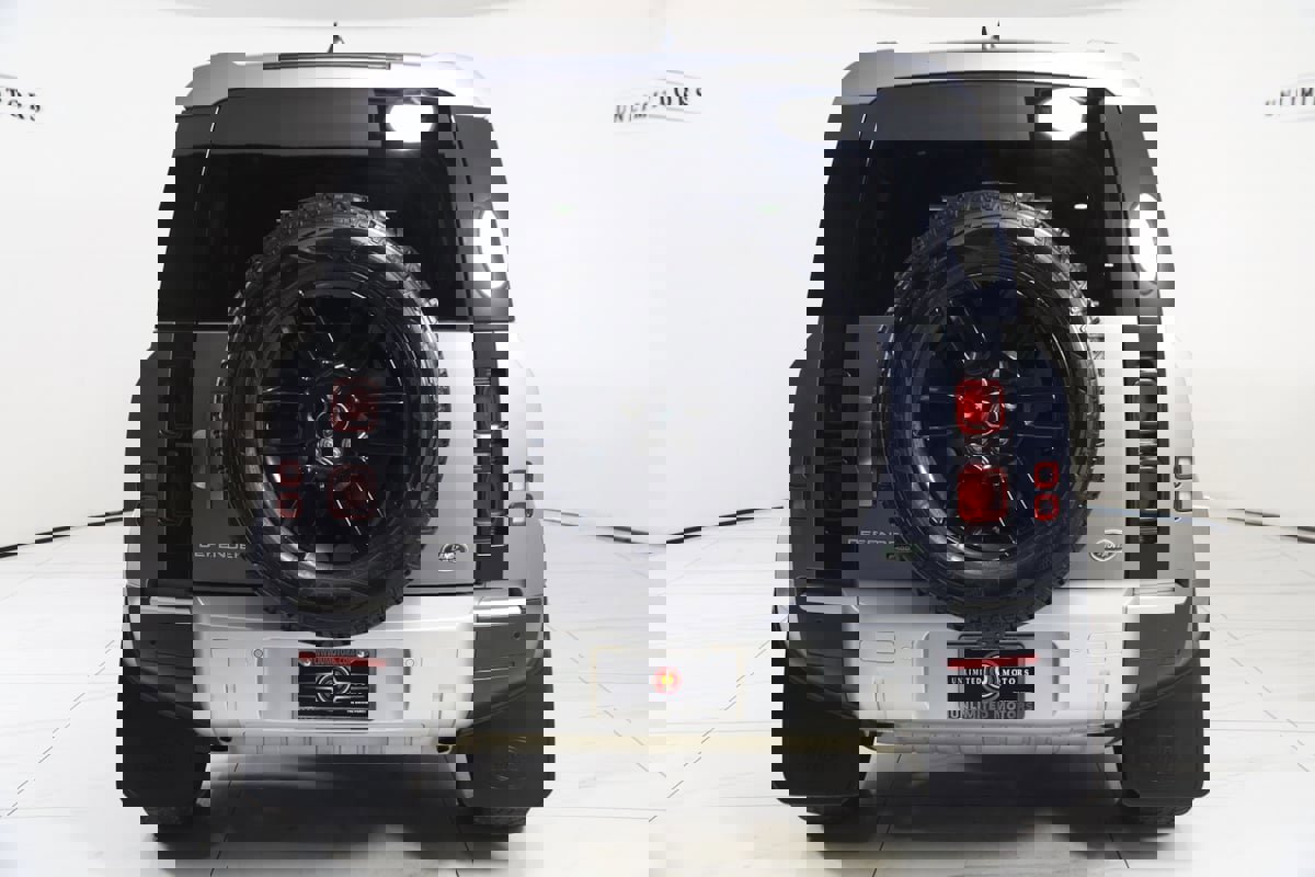 Used 2023 Land Rover Defender 110 SE image 56