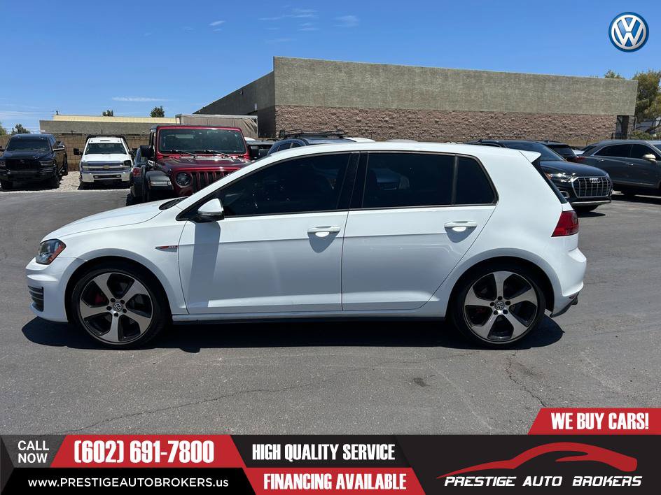 Used 2015 Volkswagen Golf 4-Door FWD image 2