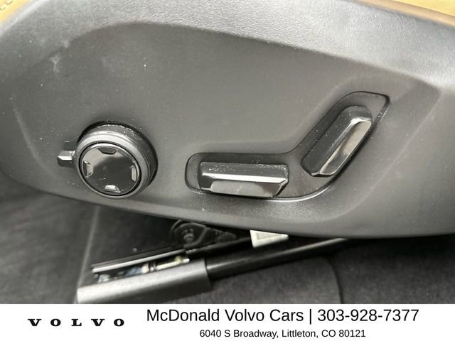 Certified 2023 Volvo XC60 B5 Ultimate w/ Climate Package AWD/4WD image 12
