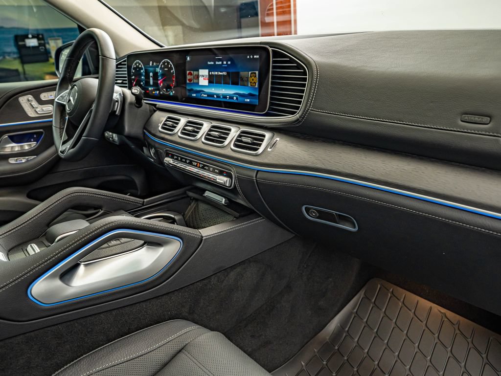 Certified 2025 Mercedes-Benz GLE 580 4MATIC image 43