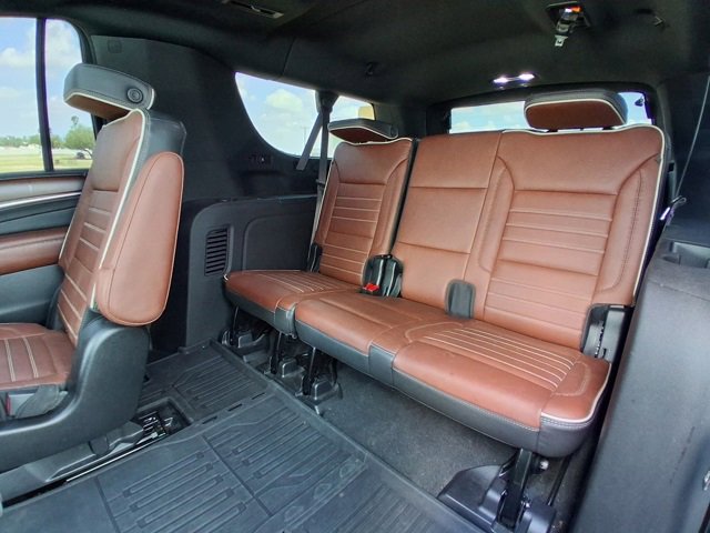 Used 2023 GMC Yukon XL Denali Ultimate image 18