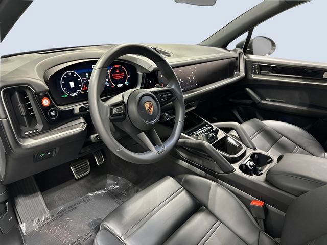 Used 2025 Porsche Cayenne S AWD/4WD image 13