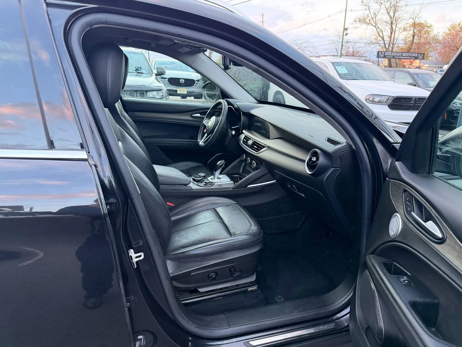 Used 2018 Alfa Romeo Stelvio Ti image 24