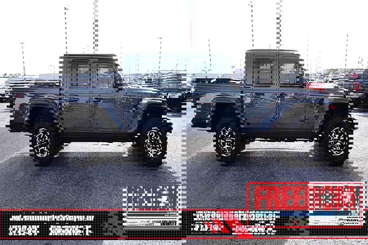 Certified 2025 Jeep Gladiator Rubicon w/ Convenience Group AWD/4WD image 4