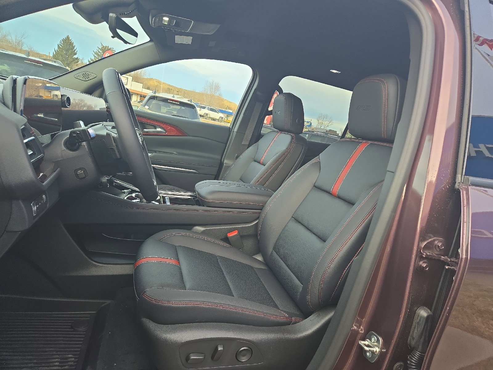 New 2026 Chevrolet Traverse RS w/ LPO, Floor Liner Package image 10