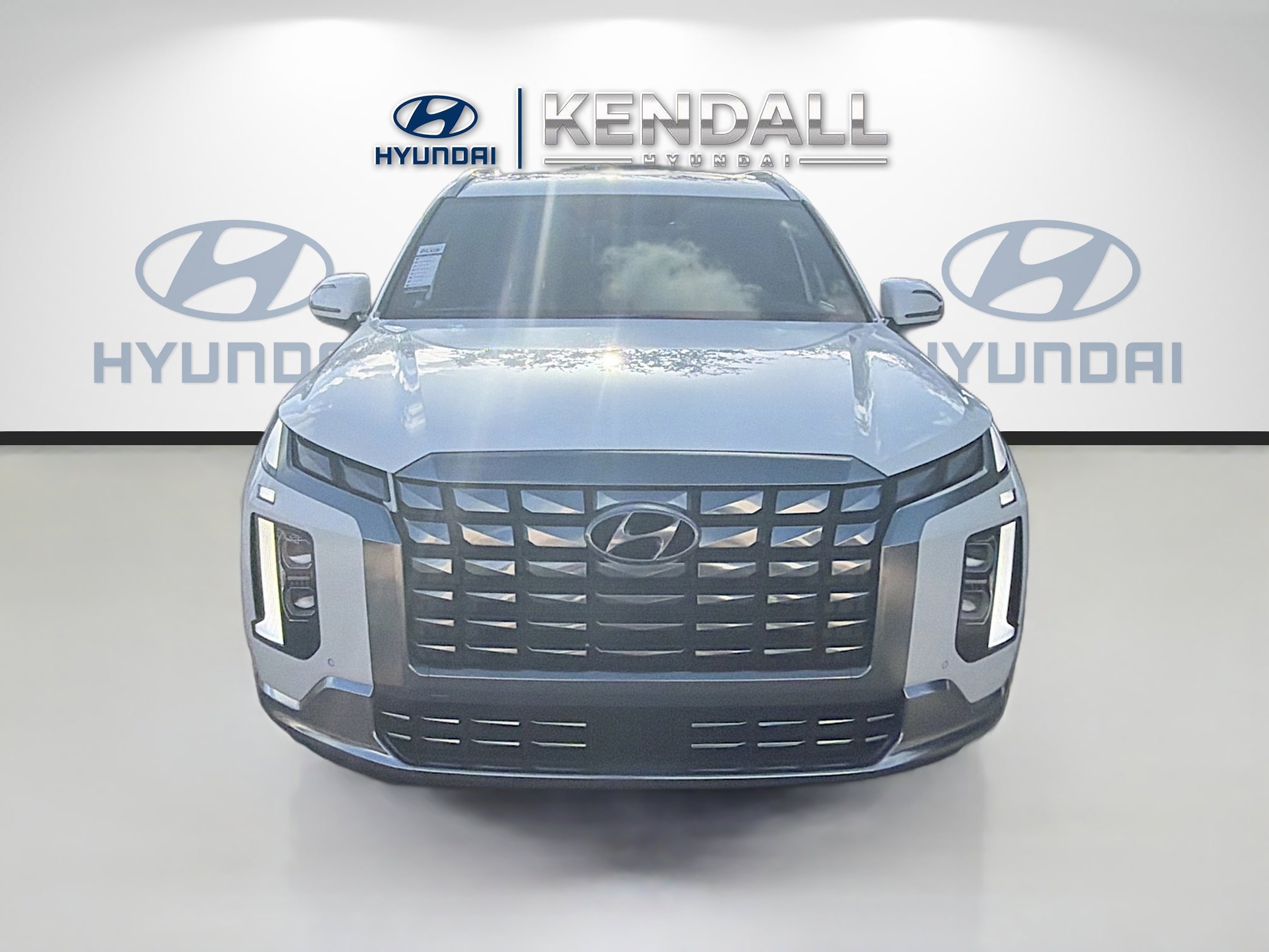 Used 2023 Hyundai Palisade Calligraphy w/ Cargo Package image 2