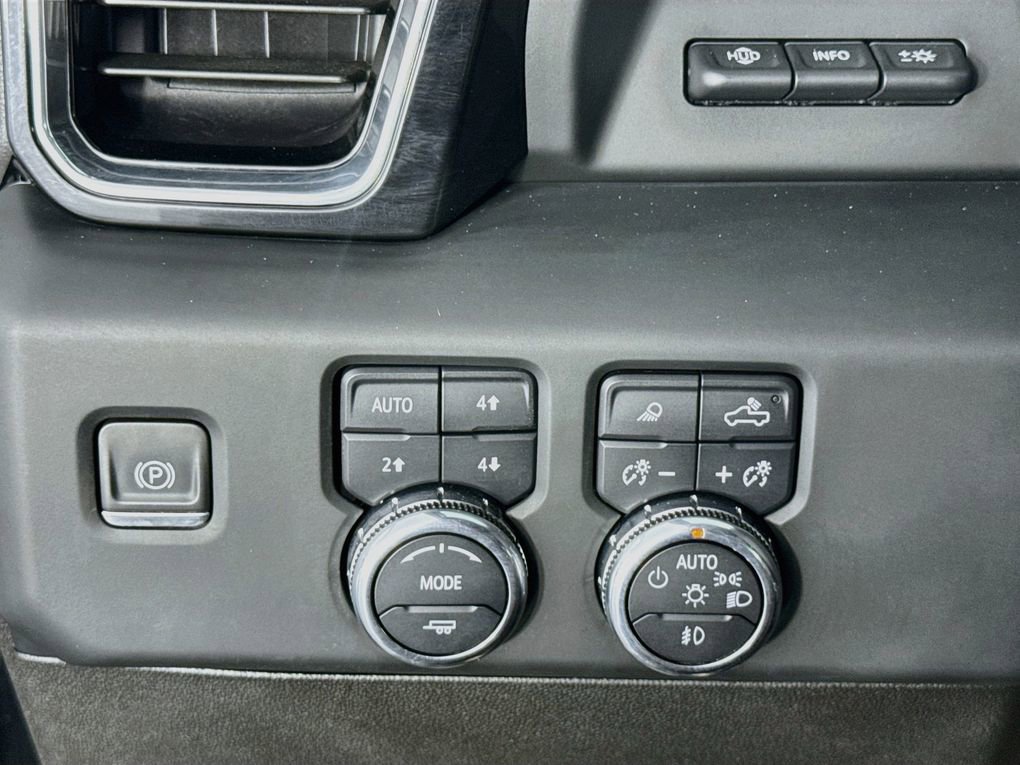 Used 2024 GMC Sierra 3500 Denali Ultimate AWD/4WD image 14