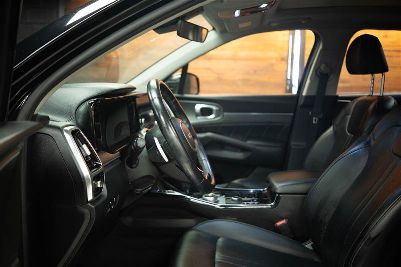 Used 2022 Kia Sorento SX w/ Panoramic Sunroof Package image 9