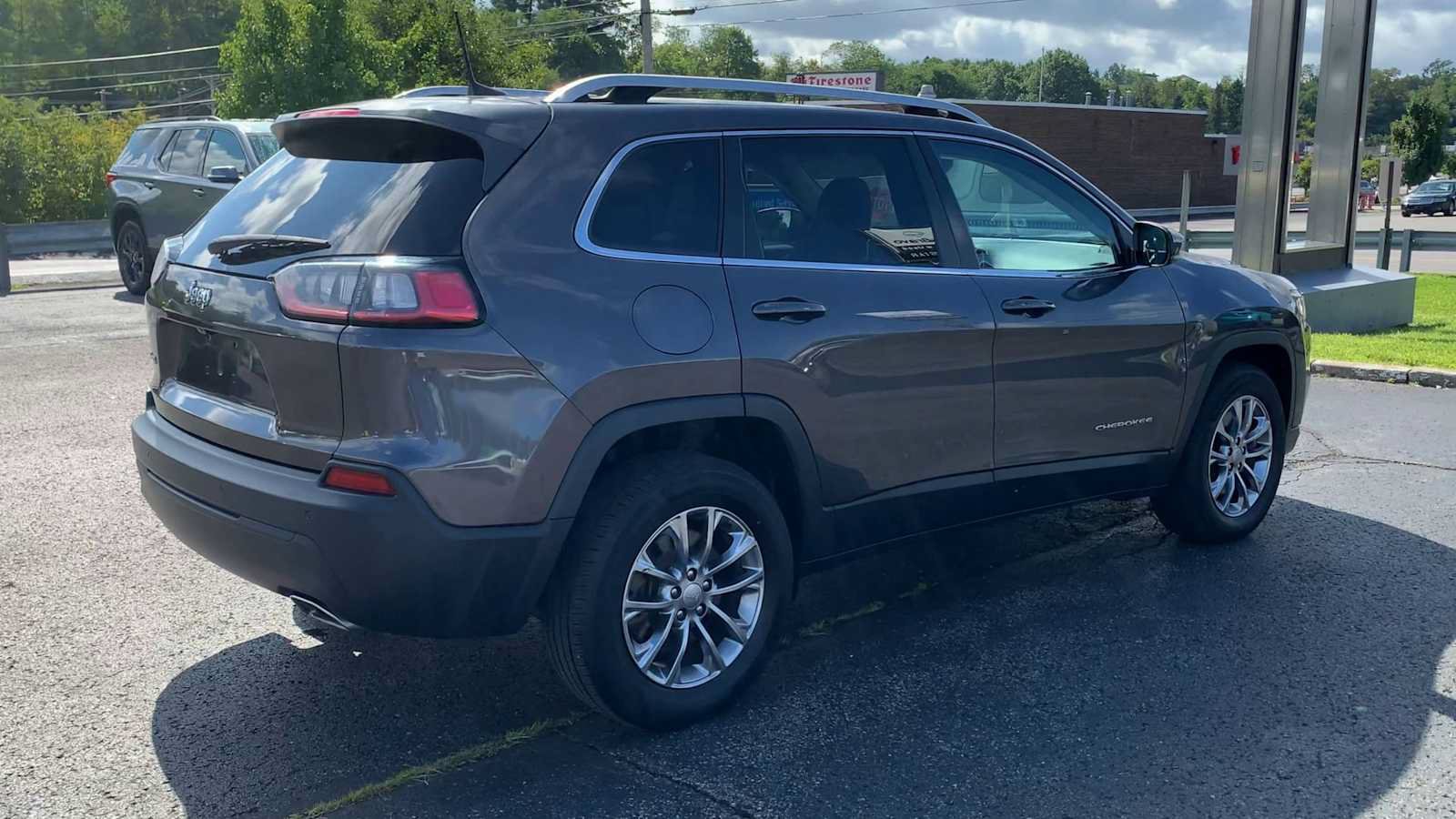 Used 2020 Jeep Cherokee Latitude Lux w/ Comfort/Convenience Group AWD/4WD image 8