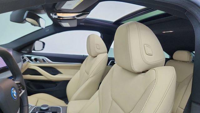 Used 2025 BMW i4 eDrive40 w/ Premium Package image 32