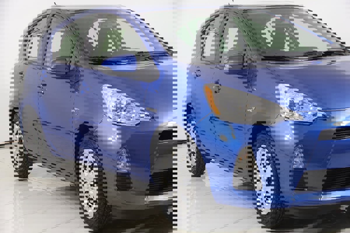 Used 2014 Toyota Prius C Two image 30