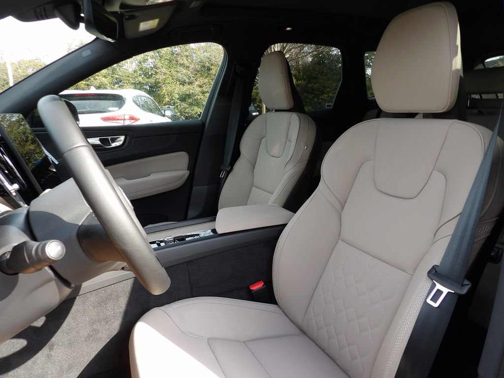 New 2026 Volvo XC60 T8 Core w/ Protection Package Premier image 12