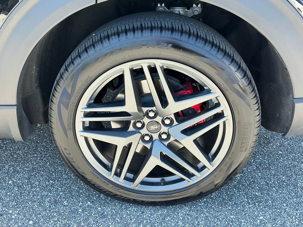 Used 2025 Ford Explorer ST w/ Sun And Sound Package AWD/4WD image 18