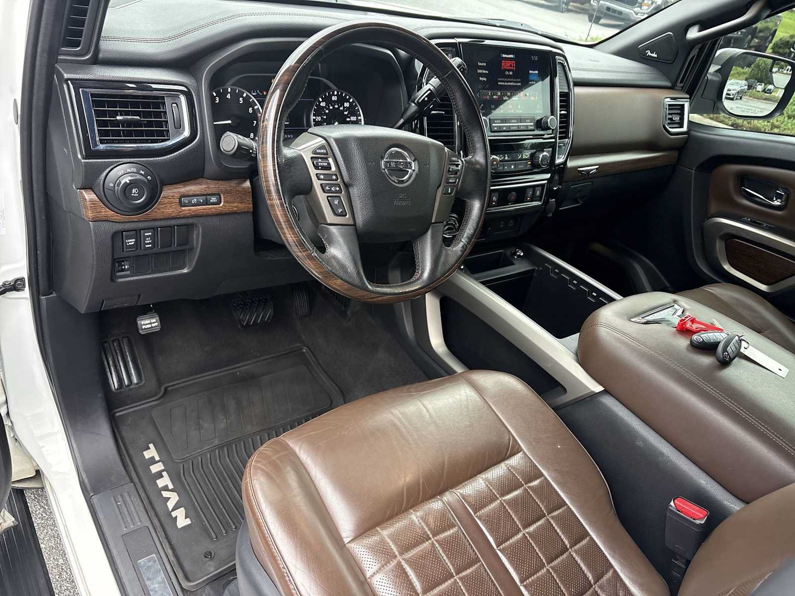 Used 2021 Nissan Titan Platinum Reserve w/ Moonroof Package AWD/4WD image 10