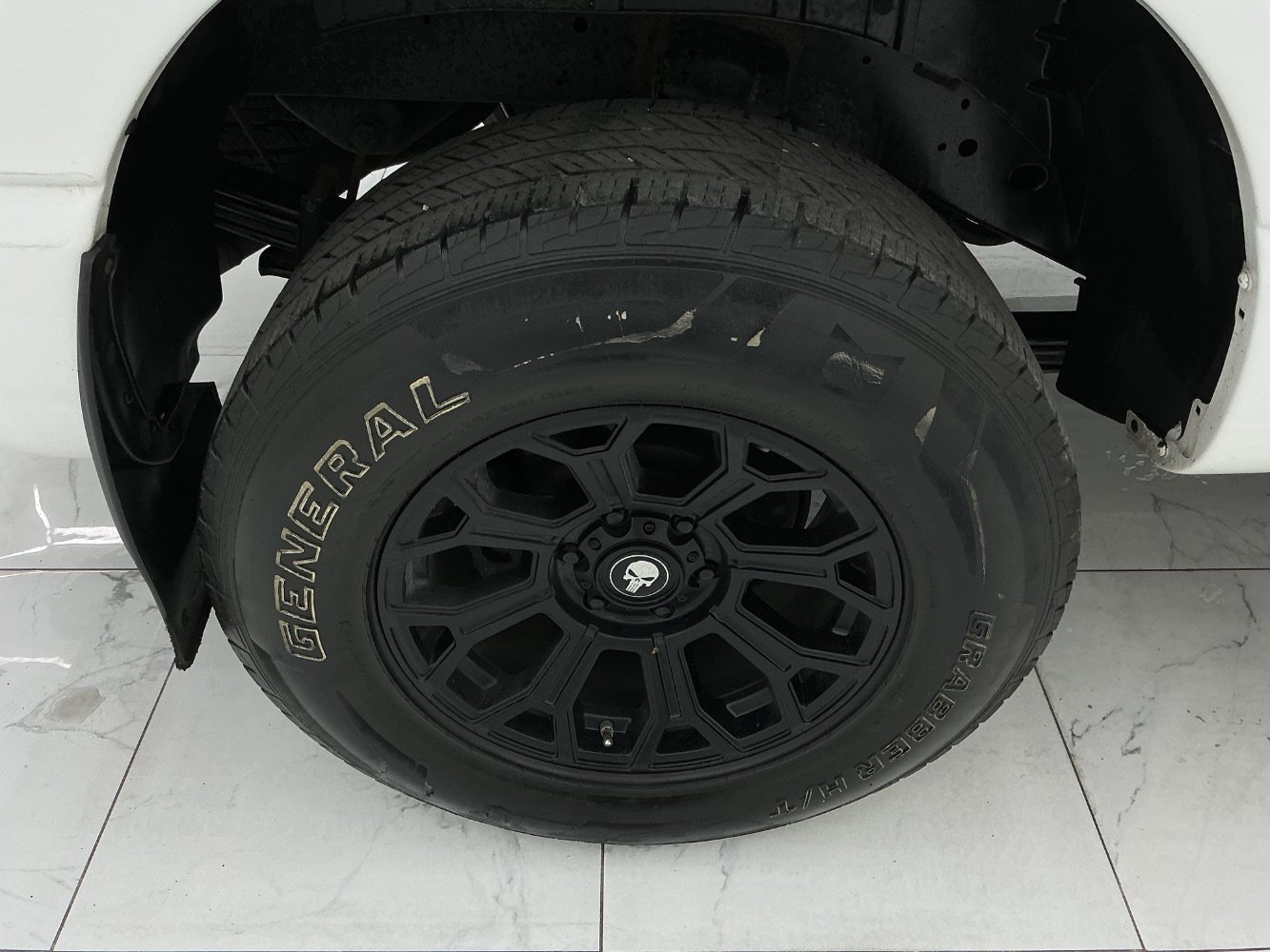 Used 2019 Nissan Titan SV AWD/4WD image 43