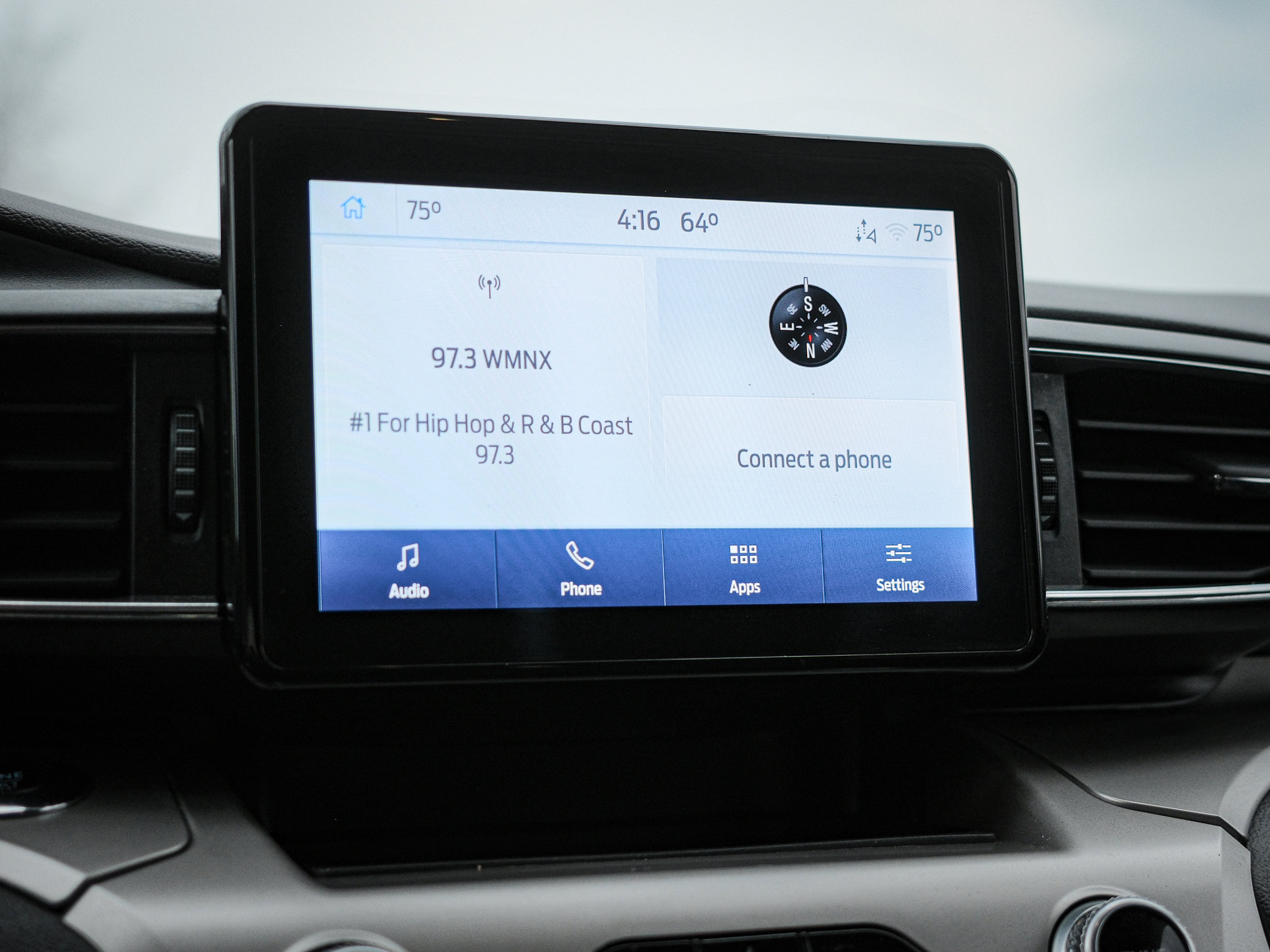 Used 2022 Ford Explorer XLT w/ Equipment Group 202A image 23