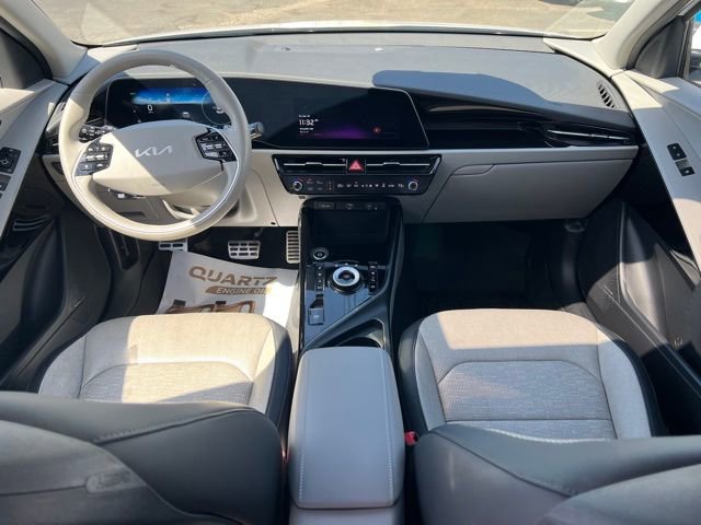 Certified 2024 Kia Niro Wave w/ Wave Preserve Package FWD image 10