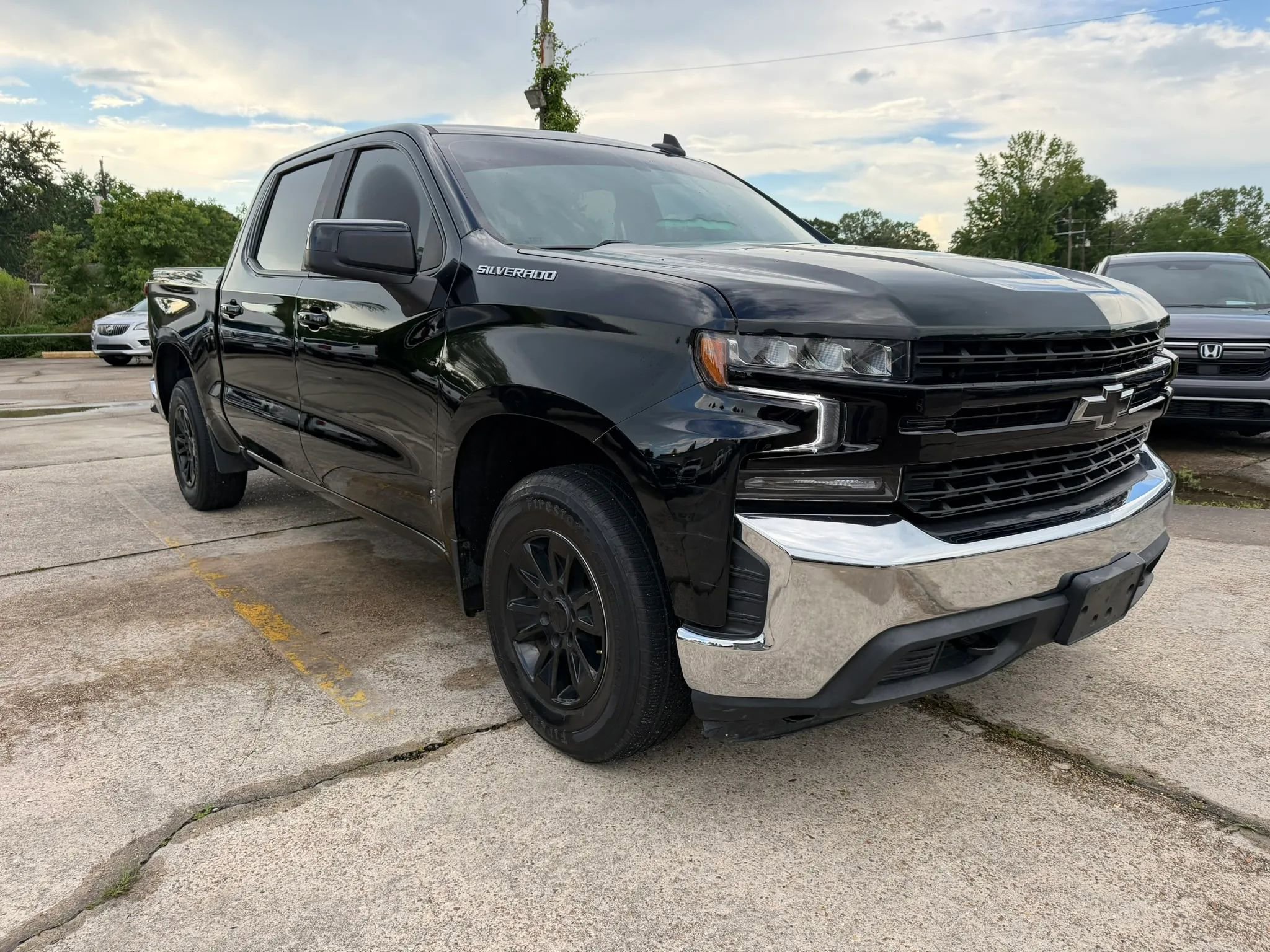 Used 2021 Chevrolet Silverado 1500 LT AWD/4WD image 7