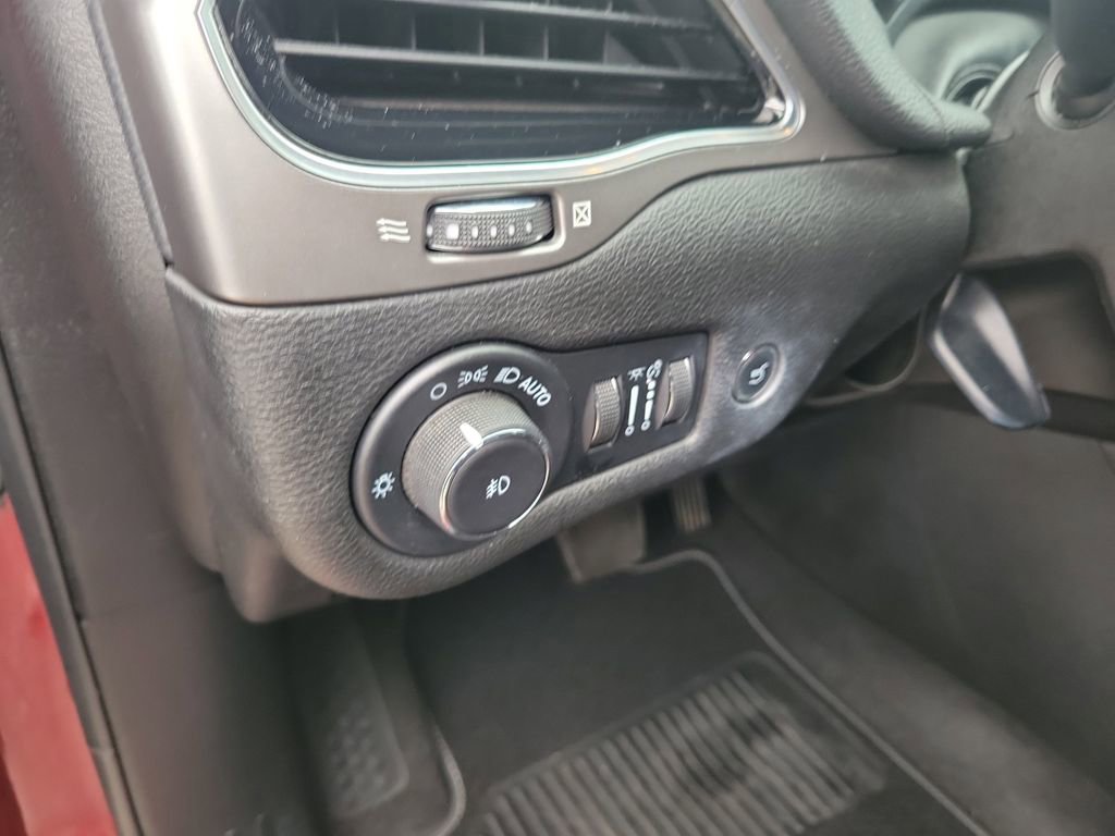 Used 2021 Jeep Cherokee Latitude Lux 80th Anniv w/ Quick Order Package 26U 80TH AWD/4WD image 20