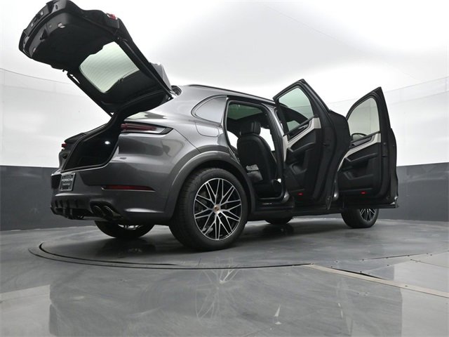 New 2025 Porsche Cayenne image 30