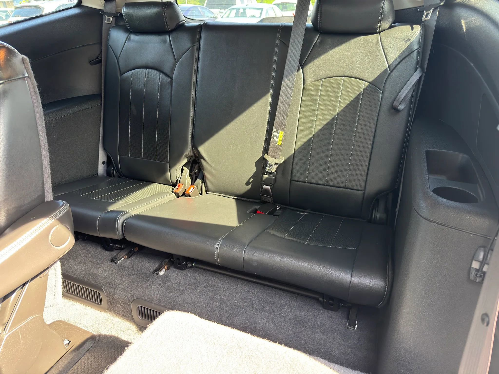 Used 2014 Chevrolet Traverse LTZ FWD image 9