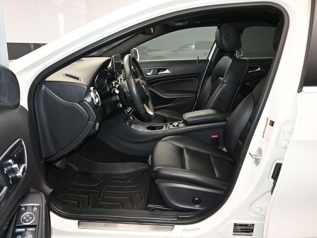 Used 2018 Mercedes-Benz GLA 250 4MATIC image 12