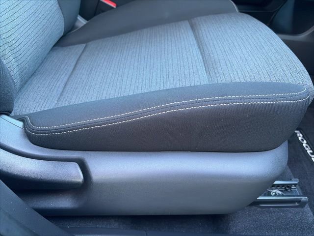 Used 2023 Nissan Rogue SV image 21