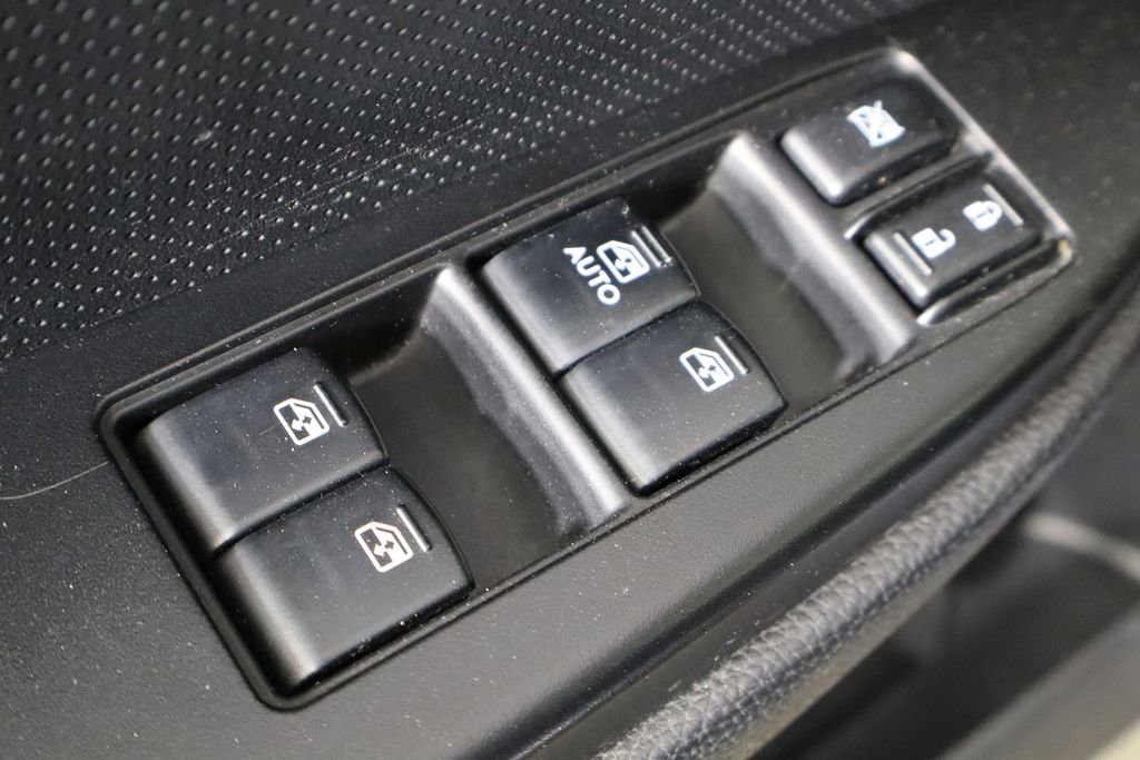 Used 2014 Subaru Legacy 2.5i Limited image 19